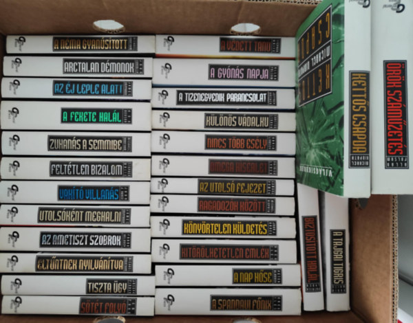 28 db a Világsikerek sorozatból