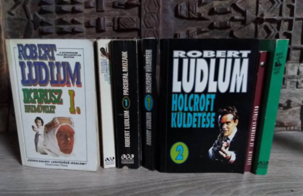 Robert Ludlum - Robert Ludlum knyvcsomag (7db) Ikarusz hadmvelet I-II., Holcroft kldetse I-II., Az Osterman-vkend, Nimrd maffia, Parsiafl mozaik I.
