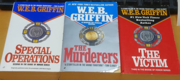 W. E. B. Griffin - 3 db W. E. B. Griffin, angol nyelv: Special Operations + The Murderers + The Victim