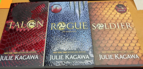 Julie Kagawa - The Talon Saga: Talon + Rogue + Soldier