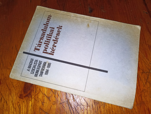 T�bb szerz� - T�rsadalompolitikai k�rd�sek