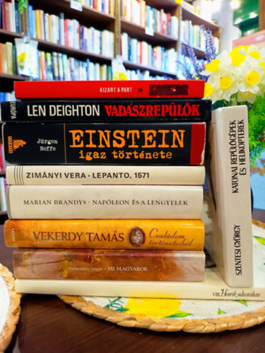 M�sz�ly Dezs�, Nemesk�rty Istv�n, Vekerdy Tam�s, Marian Brandys, Zim�nyi Vera, J�rgen Neffe, Len Deighton, Bihari,B�r�,Lengyel,Kir�ly Szentesi Gy�rgy - T�rt�nelem, m�vel�d�st�rt�net k�nyvcsomag 9 darabos K�NYVMENT� AJ�NLAT: Katonai rep�l�g�pek �s helikopterek, VIII. Henrik udvar�ban, Mi magyarok, Csal�dom t�rt�neteib�l, Nap�leon �s a lengyelek, Lepanto 1571, Albert Einstein iga