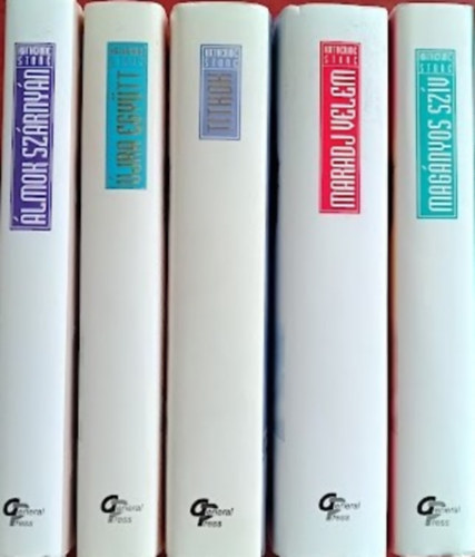 Katherine Stone - 5 db-os romantikus könyvcsomag (Álmok szárnyán / Újra együtt / Titkok / Maradj velem / Magányos szív)