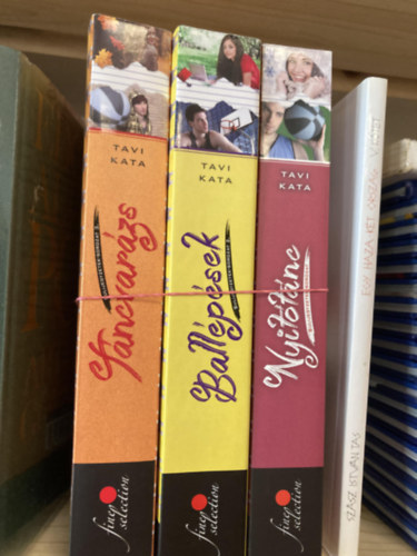 Sulijegyzetek-sorozat 3 k�tet: Nyit�t�nc + Ball�p�sek + T�ncvar�zs