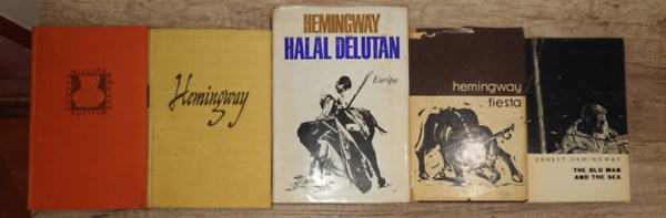 Ernest Hemingway - 4 k�nyv Hemingway-t�l aj�nd�k angol nyelv� Hemingway-k�tet: Hal�l d�lut�n, Novell�k, B�cs� a fegyverekt�l, Fiesta + The Old Man and the See