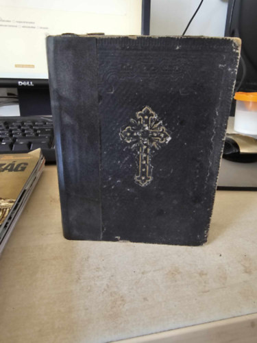 Szent vagy, Uram! �si �s �jabb egyh�zi �nekkincs�nk t�ra