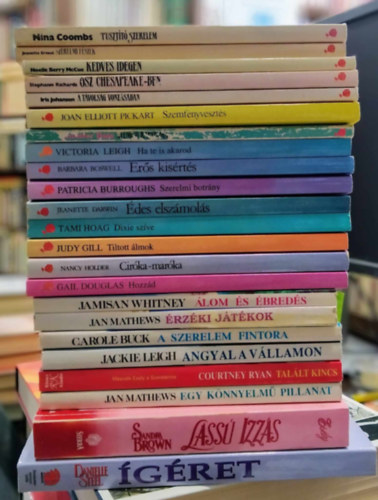 Sandra Brown, Tami Hoag, Patricia Burroughs Danielle Steel - 23db romantika KNYVMENT AJNLAT: gret+Lass izzs+Egy knnyelm pillanat+Tallt kincs+Angyal a vllamon+A szerelem fintora+rzki jtkok+lom s breds+Hozzd+Cirka-marka+Tiltott lmok+Dixie szve+des elszmols+Sz