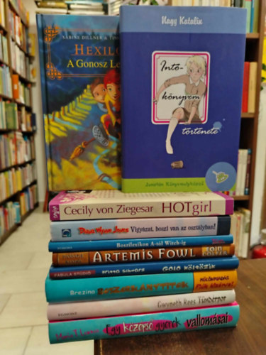 Thomas Brezina Nagy Katalin - KNYVMENT AJNLAT, Knyvcsomag, 10 db. Ifjsgi knyvek. A gonosz lehelet+Intknyvem trtnete+Hotgirl+Vigyzat, boszi van az osztlyban+Boszilexikon A-tl Witch-ig+Artemis Fowl+Golo kltzik+Boszorknytitok+Tndrpor+Egy kzp