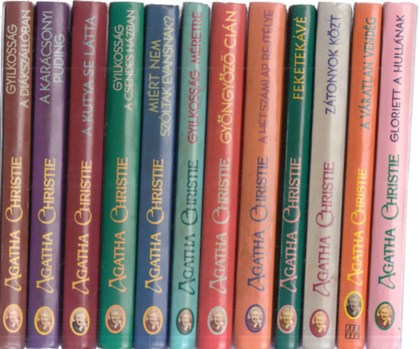 Agatha Christie - 12 db. Agatha Christie regny (Gyilkossg a dikszllban + A karcsonyi puding + A kutya se ltta + Gyilkossg a csendes hzban + Mirt nem szltak Evansnak? + Gyilkossg mretre + Gyngyz cin + A ht szmlap rejtlye + Fekete