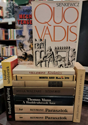 John Irving, Leon Uris, Henryk Sienkiewicz, Viviane Villamont, William Golding, Mika Waltari, Thomas Mann, Wladyslav Stanislav Reymont Rudyard Kipling - 10 db-os vil�girodalmi K�NYVMENT� AJ�NLAT 11 k�tetben: Indiai t�rt�netek, Garp szerint a vil�g, Meghalsz, tenger�sz!, Quo Vadis, Kisdar�zs, Made in Japan, A legyek ura - A piramis, Szinuhe, A Buddenbrook h�z, Parasztok I-II.