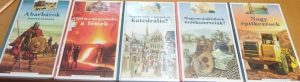 Jean-Pierre Reymond, Brigitte Gandiol-Coppin, Dorine Barbey, Odile Bombarde - 5 db Tini Enciklopdia: A barbrok hossz utazsa; A fld s a tz gyermekei, a fmek; Hogyan pl a kzpkori katedrlis?; Hogyan mkdnek rzkszerveink?; Nagy ptkezsek