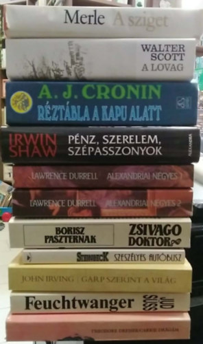 R. Merle, W. Scott, A. J. Cronin, Irwin Shaw, Lawrence Durrell, Borisz Paszternak, J. Steinbeck, John Irving, Feuchtwanger, Theodore Dreiser - 9 db-os K�NYVMENT� AJ�NLAT, klasszikus m�: A sziget+ A lovag+ R�zt�bla a kapu alatt+ Alexandriai n�gyes 1-2.+ Zsivago doktor+ Szesz�lyes aut�busz+ Garp szerint a vil�g+ Jud S�ss+ Carrie, dr�g�m