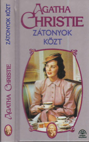 Agatha Christie - Zátonyok közt