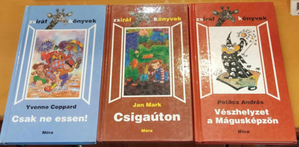 Yvonne Coppard, Jan Mark, Pet�cz Andr�s - 3 db Zsir�f k�nyvek: Csak ne essen! + Csiga�ton + V�szhelyzet a M�gusk�pz�n