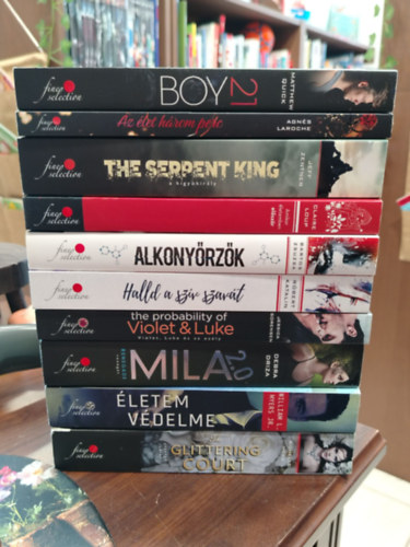 Matthew Quick Agnes Laroche Jeff Zentner Claire Loup Bartos Zsuzsa R�bert Katalin Jessica Sorensen Debra Driza William L. Myers Jr. Richelle Mead - K�NYVMENT� AJ�NLAT, 10 DB. SZ�RAKOZTAT� IRODALOM, Boy 21, Az �let h�rom perc, The Serpent King - A k�gy�kir�ly, Amikor el�sz�r �letemben, Alkony�rz�k, Halld a sz�v szav�t, the probability of Violet & Luke, MILA 2.0, �letem v�delm