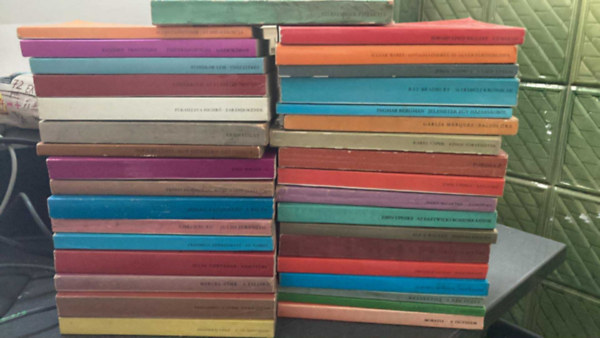 Több szerző - 35 db az Európa zsebkönyvek sorozatból