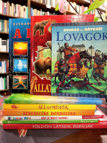 M�n-V�rhegyi R�ka, Jackie Gaff L�badin� Kedves Kl�ra - Gyerekk�nyv csomag 9 darabos K�NYVMENT� AJ�NLAT: F�ld�n l�tszik, �gen j�r, �llatok a r�ten - A teh�n, D�ri �s Marci nyomoz - Te d�ntsd el, hogy merre menjek!,  Kerekecske, dombocska, �llatmes�k, Tappancs mack�, a F�ny Lovagja, B