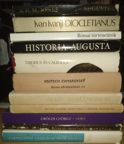 rgdi Gyrgy, Rvay Jzsef, Heltai Gspr, ...s mg sokan msok Castiglione Lszl - 11 db kor: Stk a rmai Magyarorszgon; Nero; Az kor nagyjai; Gesta Romanorum; Poncinus csszr histrija; Tiberius s Caligula; Rmai trtnetrk; Rma trtnelmet rt; Augustus; Diocletianus; Historia Augusta