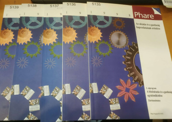 Phare - 5 db Phare 1998 - Az oktat�s �s a gazdas�g kapcsolatainak er�s�t�se 1-4. + Tananyagkatal�gus