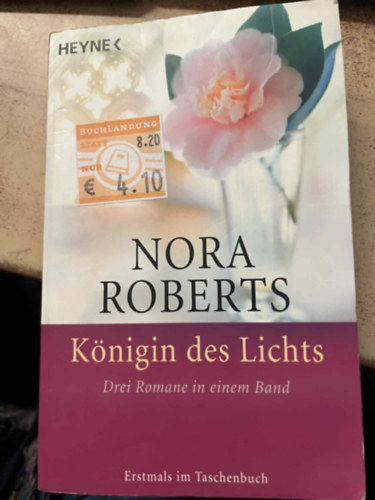 Nora Roberts - K�nigin des Lichts: Drei Romane in einem Band