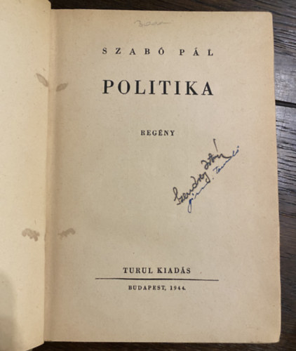 Szab Pl - Politika