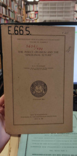 The insect cranium and the "epicranial suture" (A rovarkoponya s az "epikranilis varrat" angol nyelven)
