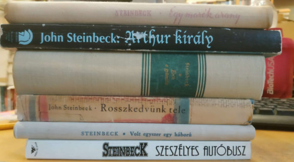John Steinbeck - 6 db John Steinbeck: Szesz�lyes aut�busz; Volt egyszer egy h�bor�; Rosszkedv�nk tele; �rik a gy�m�lcs; Arth�r kir�ly; Egy mar�k arany