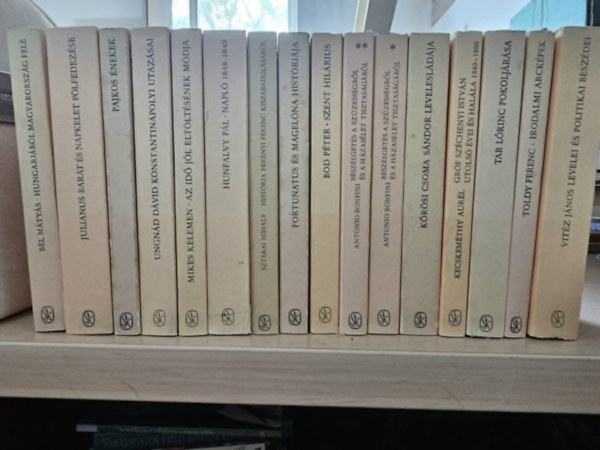 Ungnád Dávid, Mikes Kelemen, Hunfalvy Pál, Sztárai Mihály, Kőrösi Csoma Sándor, Antonio Bonfini, Bod Péter, Vitéz János, Toldy Ferenc, Kecskeméthy Aurél BÉl Mátyás - 15db a Magyar ritkaságok sorozatból, KÖNYVMENTŐ AJÁNLAT: Hungariából Magyarország felé + Napkelet fölfedezése + Pajkos énekek + Konstantinápolyi utazásai + Az idő jól eltöltésének módja + Napló 1848-1849 + História Perényi Fe