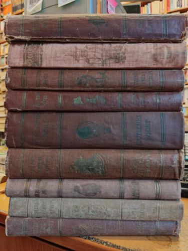 Verne Gyula  (Jules Verne) - 9 db Verne Gyula: A pr�mvad�szok; A makacs Keraban; Grant kapit�ny gyermekei; A n�vtelen csal�d; K�t�vi vak�ci�; A tizen�t�ves kapit�ny; A l�ngban �ll� szigettenger; Nemo kapit�ny; Rejtelmes sziget