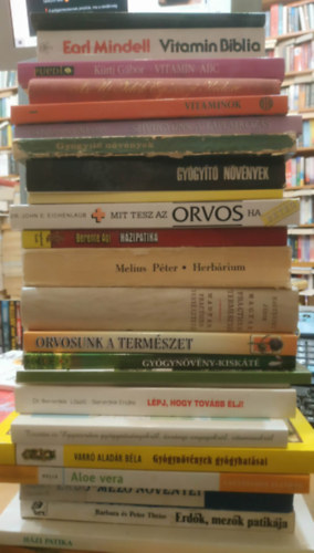 Ferenczy L�szl�, Varr� Alad�r B�la, Csapody-Csapody-J�vorka Barbara �s Peter Theiss - 25 db Term�szetgy�gy�szat: Erd�-mez� n�v�nyei; Erd�k, mez�k patik�ja; Mit tesz az orvos, ha beteg; Term�khaszn�lati tan�csok; Tiszt�n �s egyszer�en; Gy�gyn�v�nyek gy�gyhat�sai; H�zi patika; L�pj, hogy tov�bb �lj!