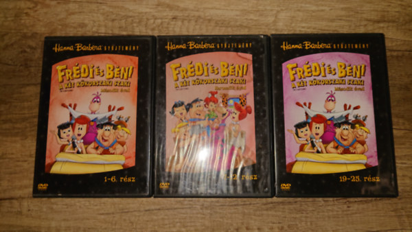 19 r�sz DVD-n a Fr�di �s B�ni, a k�t k�korszaki szaki c�m� sorozatb�l: Fr�di �s B�ni 1-6., 7-12., 19-25. r�sz