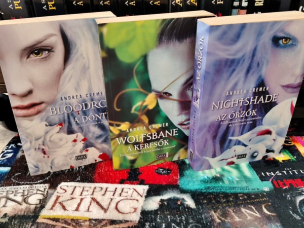 Andrea Cremer - Nightshade 1-3. Az őrzők, Wolfsbane - A keresők,  A döntés, Nightshade+ Wolfsbane+ Bloodrose