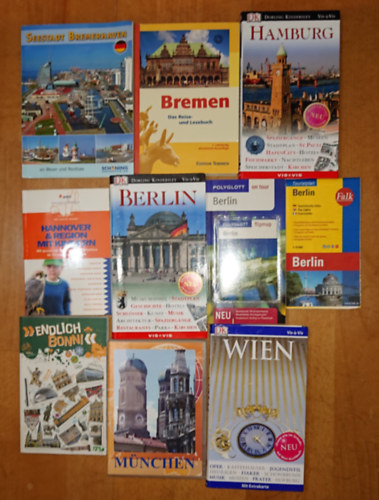 10 db-os útikönyvcsomag német nyelvterületre készülőknek ajándék München DVD-vel: Bremen - Das Reise- und Lesebuch, Seestadt Bremerhaven, Hamburgm, Berlin - Stadplan, Berlln (Polylott),Berlin(DK)? Hannover & Region, Endlich Bonn Wien + Mün