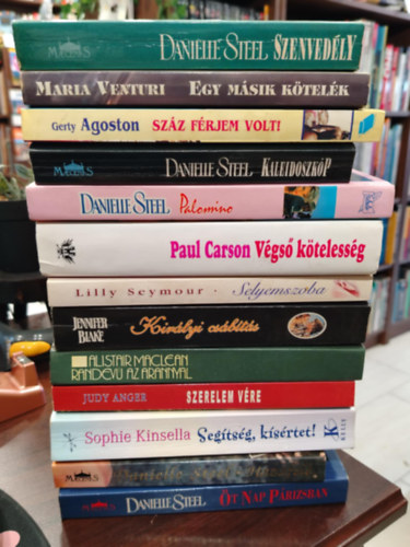 Maria Venturi, Gerty Agoston, Paul Carson, Lilly Seymour, Jennifer Blake, Alistair MacLean, Judy Anger, Sophie Kinsella Danielle Steel - KÖNYVMENTŐ AJÁNLAT, 13 DB. Romantika. Szenvedély, Egy másik kötelék, Száz férjem volt!, Kaleidoszkóp, Palomino, Végső kötelesség, Selyemszoba, Királyi csábítás, Randevú az arannyal, Szerelem vére, Segítség, kísértet!, Kilátó