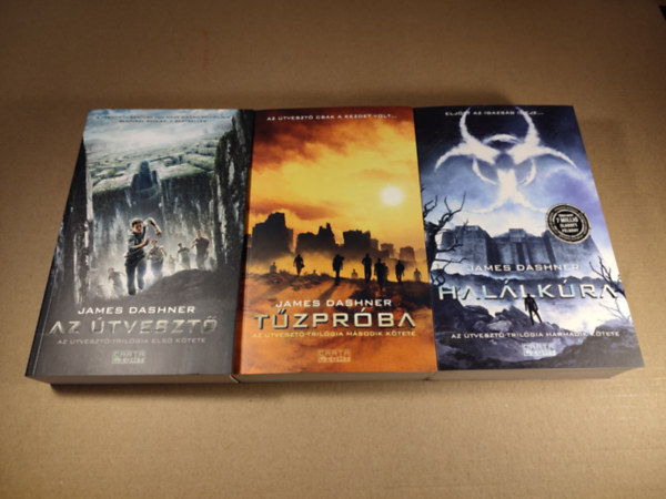 James Dashner - �tveszt� tril�gia I-III. (Az �tveszt� + T�zpr�ba + Hal�lk�ra)