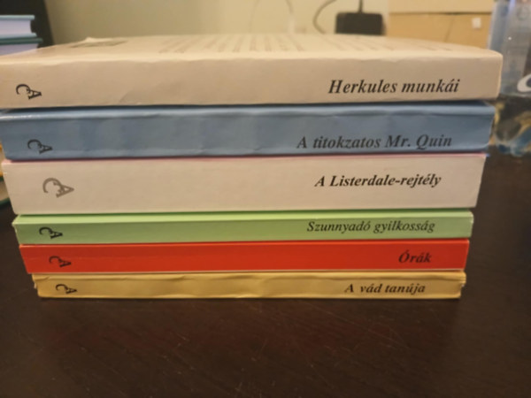 Agatha Christie - A vd tanja, Herkules munki, A titokzatos Mr. Quin, A Listerdale-rejtly, Szunnyad gyilkossg, rk,