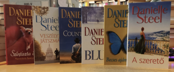 Danielle Steel - 6 db Danielle Steel: A szeret + Becses ajndkok + Blue + Country + Szntiszta rm + Veszlyes jtszmk