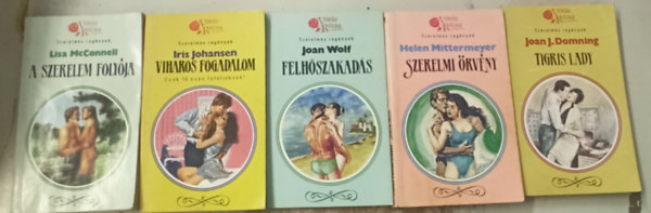 Iris Johansen, Joan Wolf, Joan J. Domning, Tbb szerz Lisa McConnell - 5 db Vrs rzsa: A szerelem folyja +Viharos fogadalom +Felhszakads +Tigris Lady +Szerelmi rvny