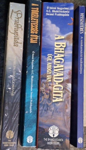 Visszat�r�s + A Bhagavad-gita + A t�k�letess�g �tja + Prabhupada ( 4 db k�nyv )