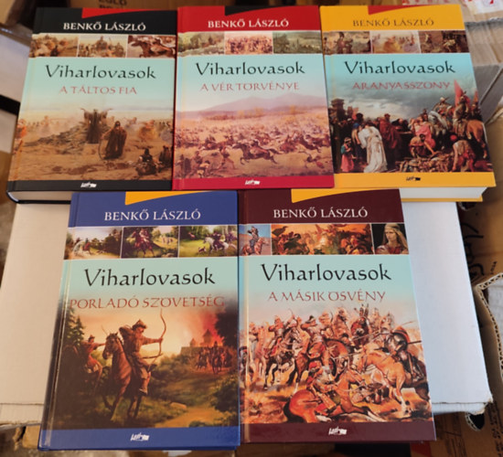 Benk Lszl - Viharlovasok I.-V.: A tltos fia + A vr trvnye + Aranyasszony + Porlad szvetsg + A msik svny