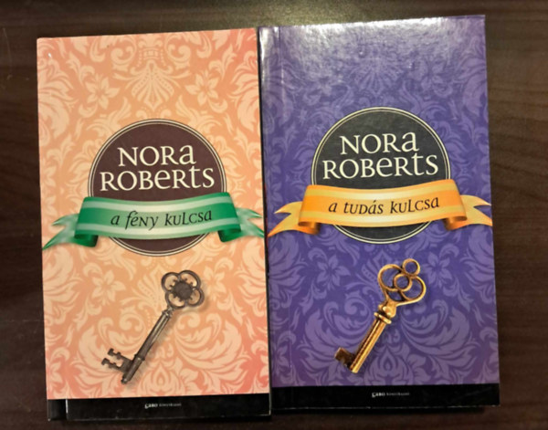 Nora Roberts - Kulcs-trilgia I-II. (A fny kulcsa - A tuds kulcsa)
