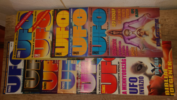 A Színes Ufó magazin 11 száma: 1995/07, 1995/11, 1996/2, 1996/7, 1996/12, 1997/5, 1997/9, 1998/7, 1998/9, 1998/11, 2002/1