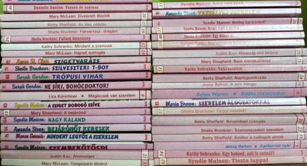 41 db Szerelem & Romantika sorozatbl