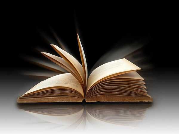 Kiss Jen� - R�ka a b�lcs�mben