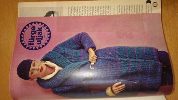 A F�rge ujjak magazin 1981-82-es �vfolyamai egybek�tve