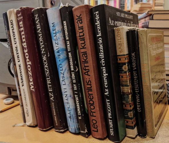 Vojtech Zamarovsky, Leo Frobenius, Stuart Piggott, Josef Klma, Evelyn Klengel-Brandt, V.M. Masszon, Siegfried Oertwig, Wolf Schneider, Anatolij Varsavszkij, Sznt Livia Rapcsnyi Lszl - 11 db letnt idk: Az etruszkok nyomban; Jeruzslem; Egy eltnt birodalom titkai nyomban; Afrikai kultrk; Az eurpai civilizci kezdetei; Mezopotmia; Kezdetben voltak a legendk; Vrosok Urtl Utpiig; Elsllyedt vrosok