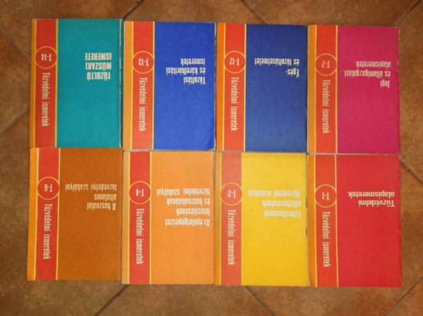 8 kiadv�ny a T�zv�delmi ismeretek c��m� sorozatb�l: T�zv�delmi alapismeretek T-1, L�tes�tm�nyek elhellyez�s�nek t�zv�delmi szab�lyzata T-2, Az �p�letg�p�szetl�tes�t�s�nek �s haszn�lat�nak t�zv�delmi szab�lyai (tov�bbi