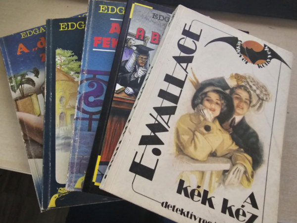 Edgar Wallace - 5db Wallace kötet, KÖNYVMENTŐ AJÁNLAT: A kék kéz+ A bíró vétke+ A gyilkos fekete mamba+ Az úri csavargó+ A dilettáns zsaroló