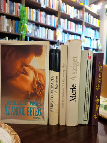 Samuel Beckett, Robert Merle, Guy De Maupassant, Alberto Moravia, Michael Ondaatje Ernest Hemingway - Vil�girodalom k�nyvcsomag 6 darabos K�NYVMENT� AJ�NLAT: Vesz�lyes ny�r, Molloy - Malone meghal - A megnevezhetetlen, A sziget, Egy asszony �lete, A figyelem, Az angol beteg