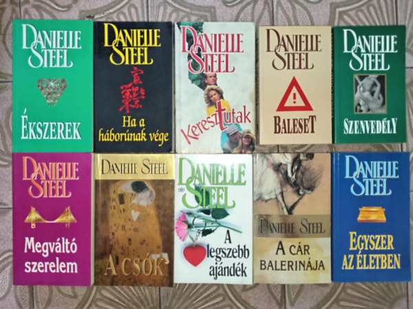 Danielle Steel - (10db) Danielle Steel könyvcsomag: Megváltó szerelem / A csók / A legszebb ajándék / A cár balerinája / Egyszer az életben / Ékszerek / Ha a háborúnak vége / Keresztutak / Baleset / Szenvedély